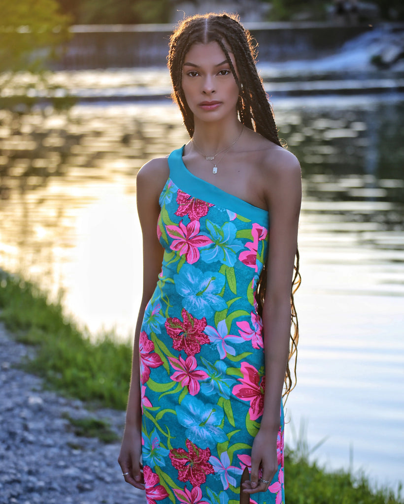 The Elegance of the Green Resort Dress: Your Perfect Summer Attire